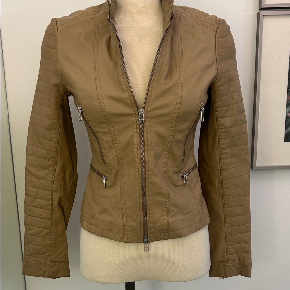 Chic Tan Leather Jacket with Quilted Sleeves